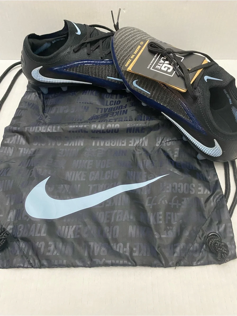 Men Nike Phantom 6 low elite AG shadow pack with carry bag. Brand new